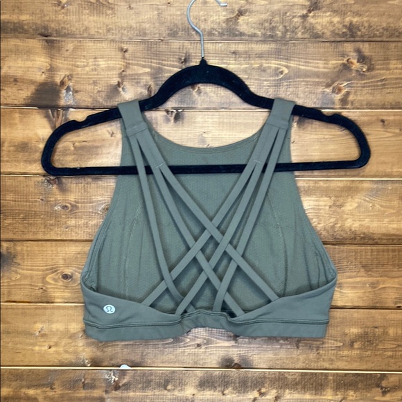 ✨Lululemon Sage Free To Be Serene High Neck Sports Bra - Size 8 ✨ - Picture 4 of 5
